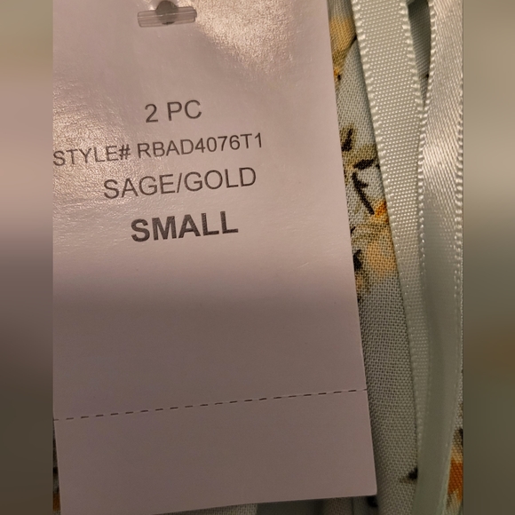 City Traingles Floral Dress Set (NWT) - Picture 5 of 11